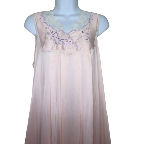 Vintage 60s Vanity Fair Full Length Nylon Nightgown M Pink Embroidery Lace USA - Picture 6 of 14